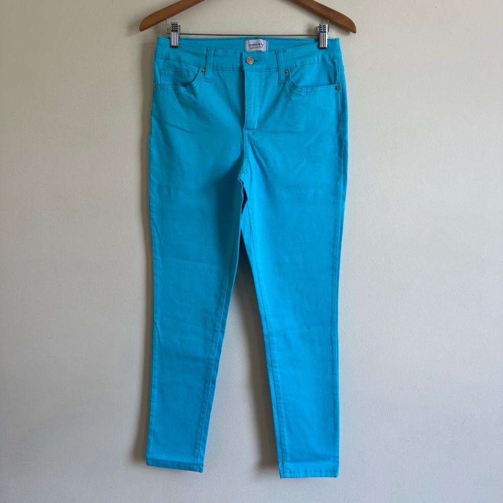 Crown & Ivy || Women's blue high rise skinny Jeans Sz 4